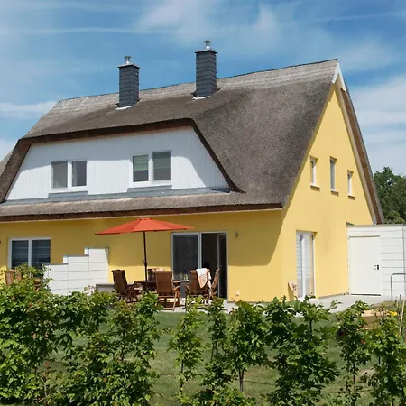 Ferienhaus Reetdachhaus Kustensegler Altenkirchen (Mecklenburg-Vorpommern)
