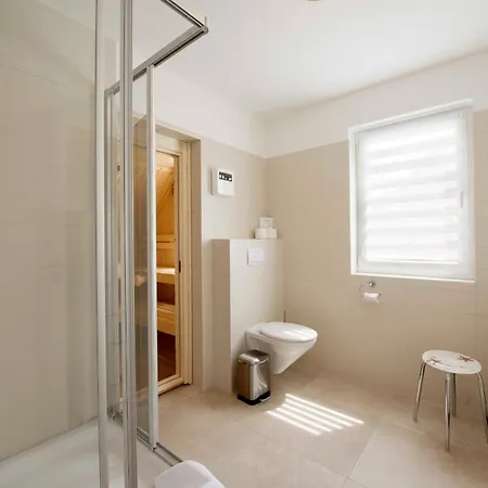 Reetdachhaus Kustensegler Ferienhaus Altenkirchen (Mecklenburg-Vorpommern)